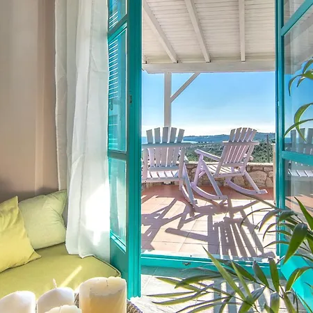 Iconpainter Villas דירה Kómboi